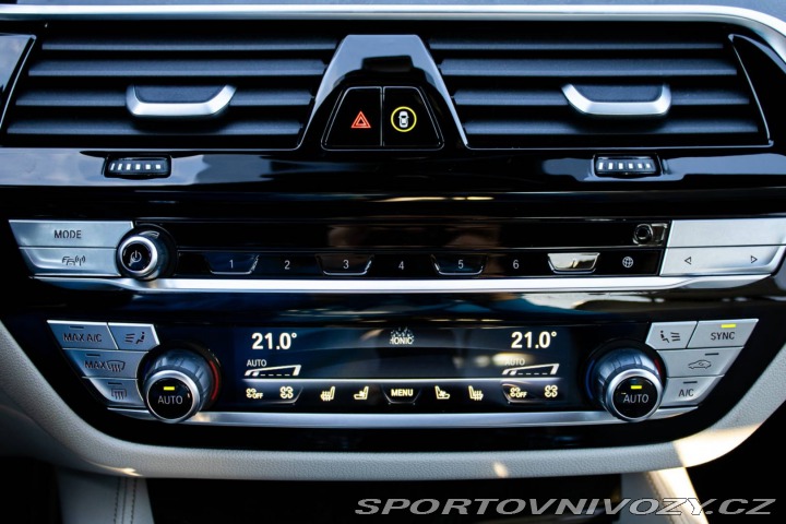 BMW 5 M550i xDrive A/T / AJ NA 2022