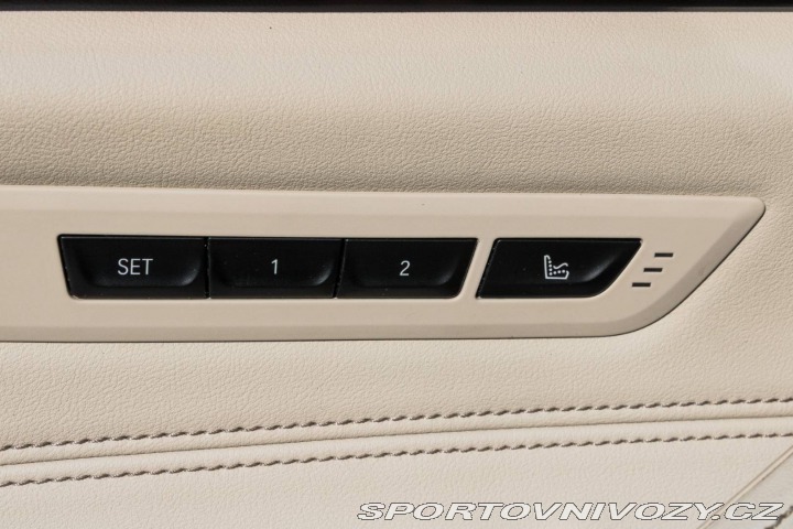 BMW 5 M550i xDrive A/T / AJ NA 2022