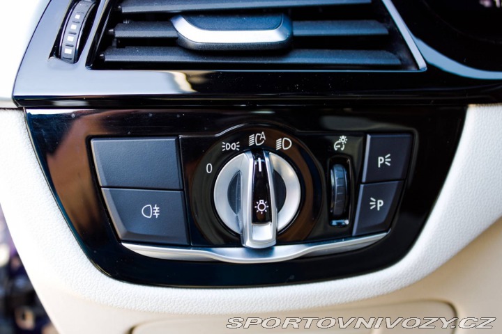 BMW 5 M550i xDrive A/T / AJ NA 2022