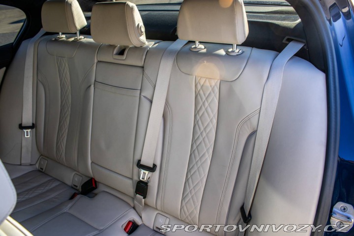 BMW 5 M550i xDrive A/T / AJ NA 2022