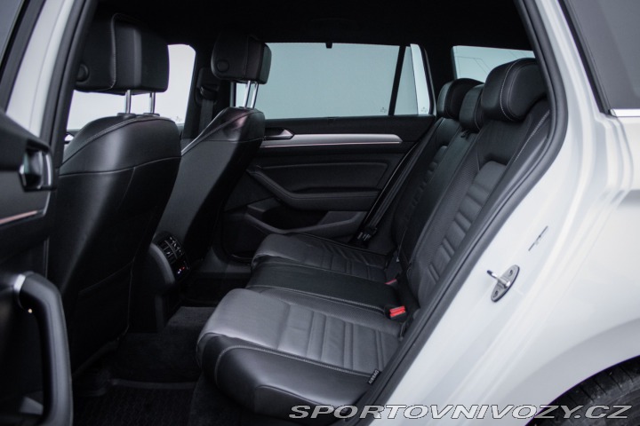 Volkswagen Ostatní modely Passat Variant Variant 2.0 BiTDI R-Line 2015