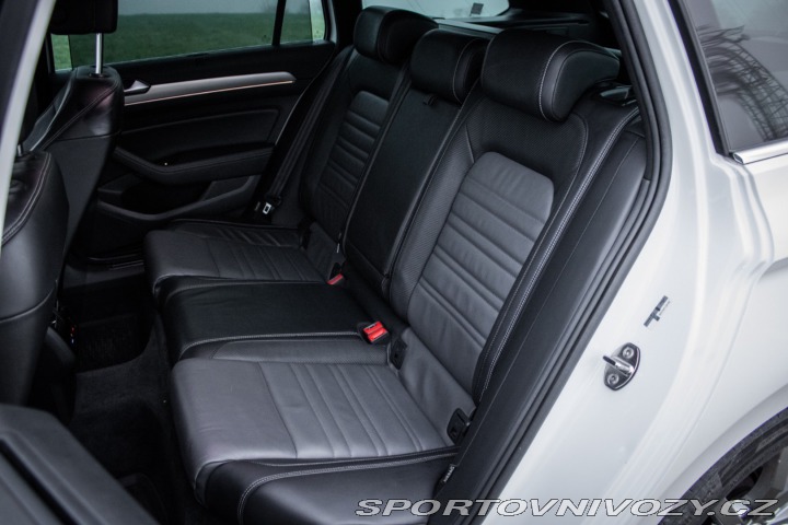 Volkswagen Ostatní modely Passat Variant Variant 2.0 BiTDI R-Line 2015