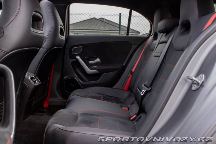 Mercedes-Benz A AMG 35 4MATIC / PREMIUM 2019