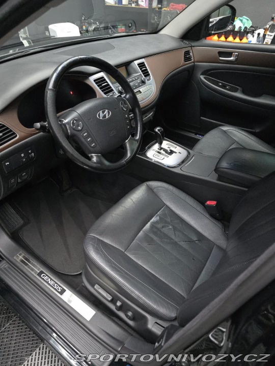 Hyundai Ostatní modely Genesis 3.8 246kw 2012