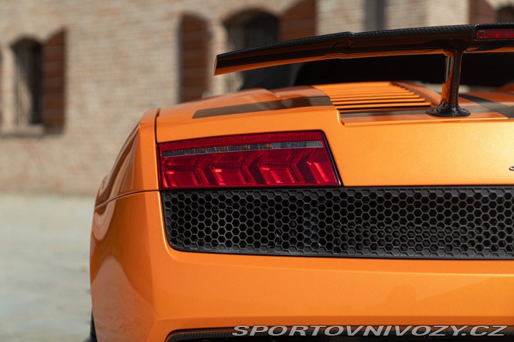 Lamborghini Gallardo LP 570 - 4 SPYDER PERFORMANTE 2011