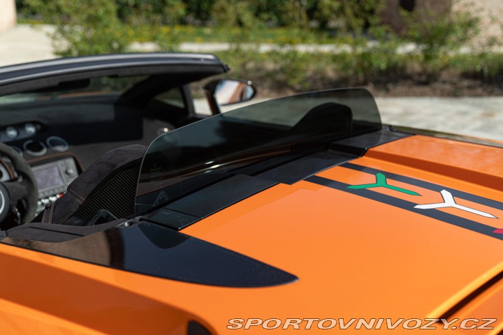 Lamborghini Gallardo LP 570 - 4 SPYDER PERFORMANTE 2011