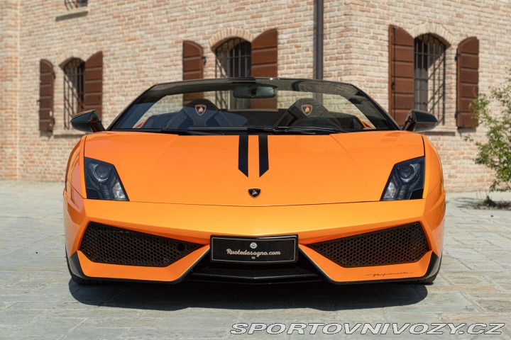 Lamborghini Gallardo LP 570 - 4 SPYDER PERFORMANTE 2011