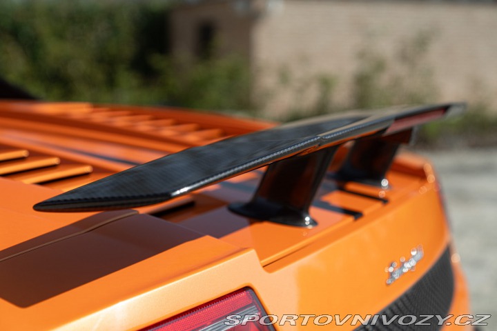 Lamborghini Gallardo LP 570 - 4 SPYDER PERFORMANTE 2011