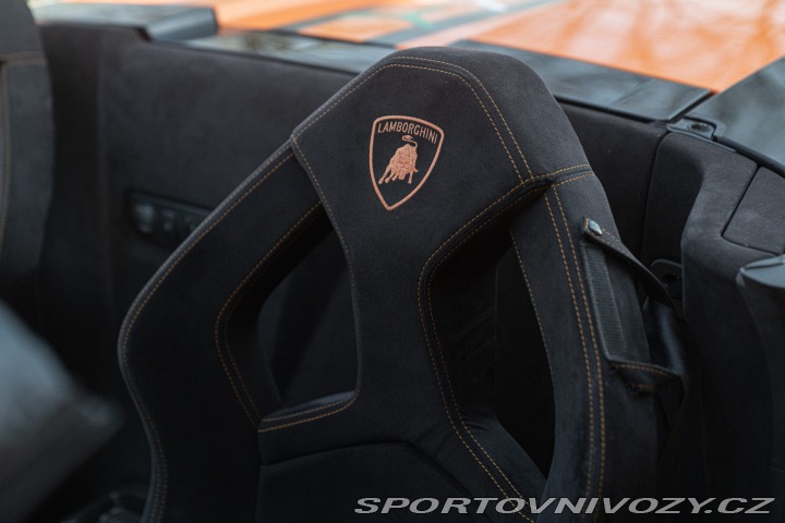 Lamborghini Gallardo LP 570 - 4 SPYDER PERFORMANTE 2011