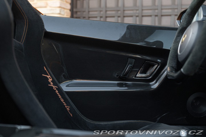 Lamborghini Gallardo LP 570 - 4 SPYDER PERFORMANTE 2011