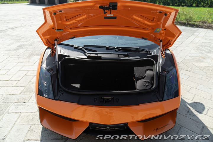 Lamborghini Gallardo LP 570 - 4 SPYDER PERFORMANTE 2011