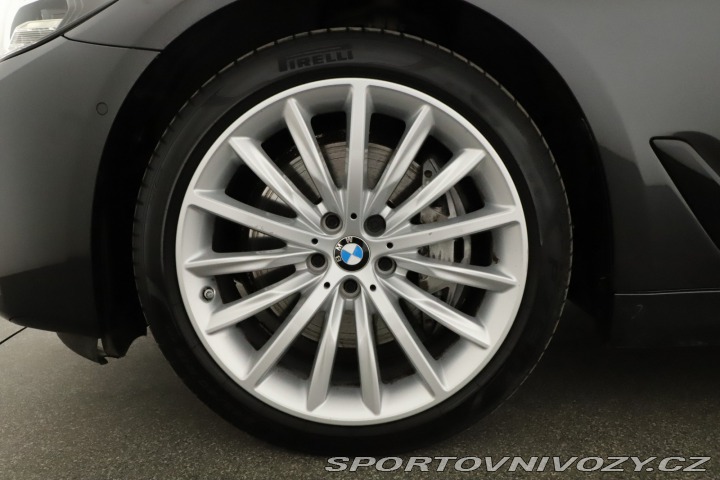BMW 5 Luxury Line 530d xDrive 2023