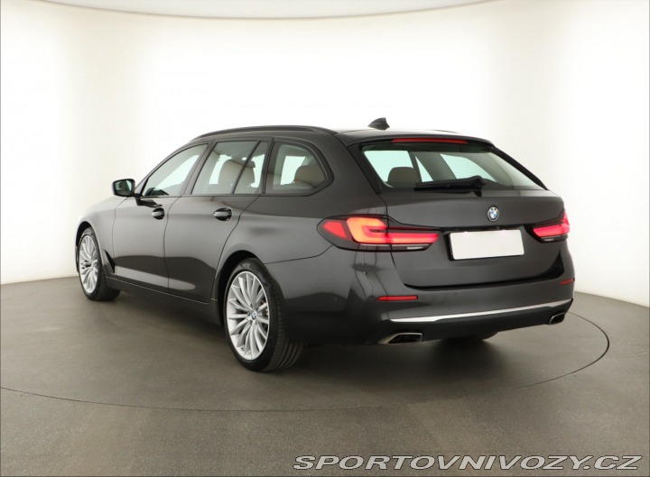 BMW 5 Luxury Line 530d xDrive 2023