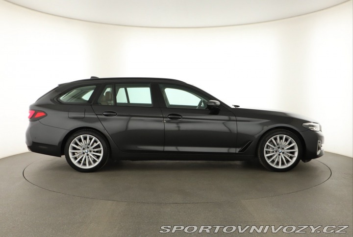 BMW 5 Luxury Line 530d xDrive 2023
