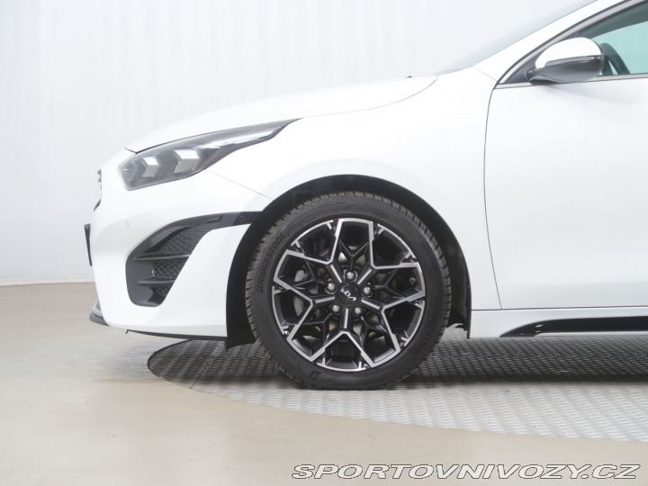 Kia ProCeed GT Line Plus 1.5 T-GDI 2022