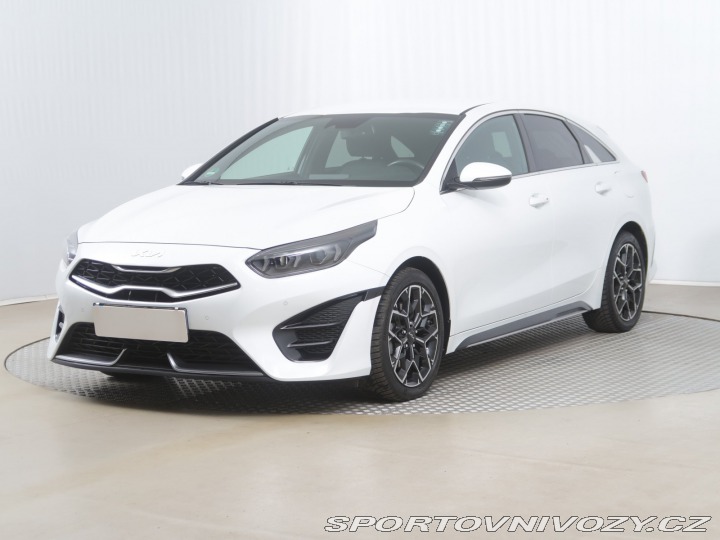 Kia ProCeed GT Line Plus 1.5 T-GDI 2022