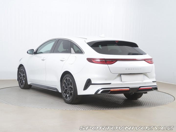 Kia ProCeed GT Line Plus 1.5 T-GDI 2022