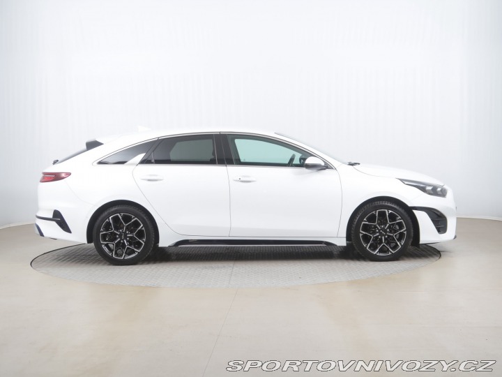 Kia ProCeed GT Line Plus 1.5 T-GDI 2022