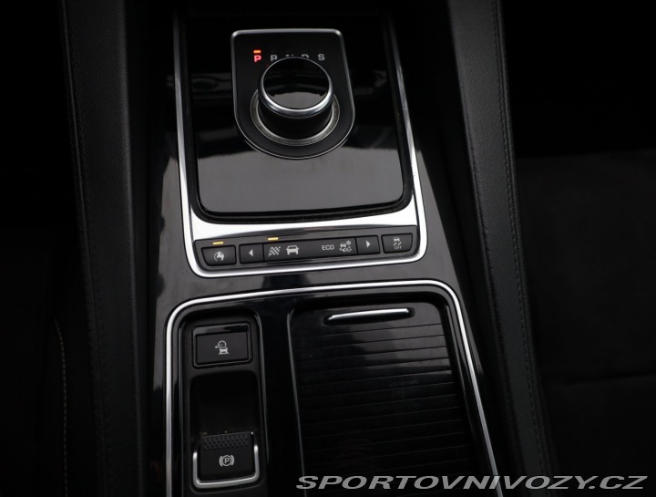 Jaguar F-Pace 30d AWD 2016