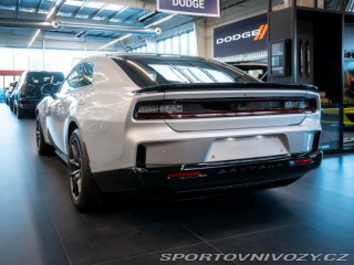 Dodge Charger 0.0 Daytona Scat Pack 670 2024
