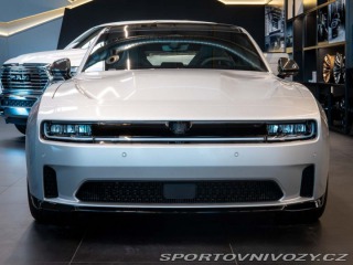 Dodge Charger 0.0 Daytona Scat Pack 670 2024