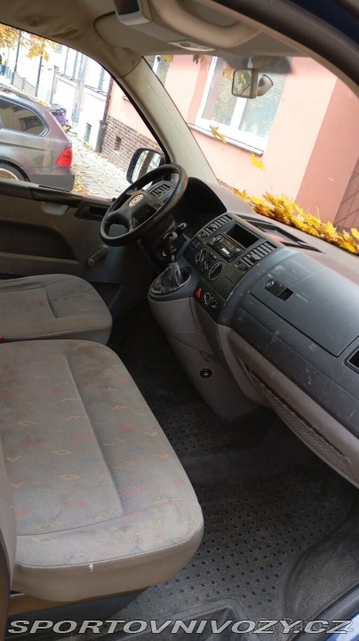 Volkswagen Ostatní modely Transporter 2,5   T5 2004
