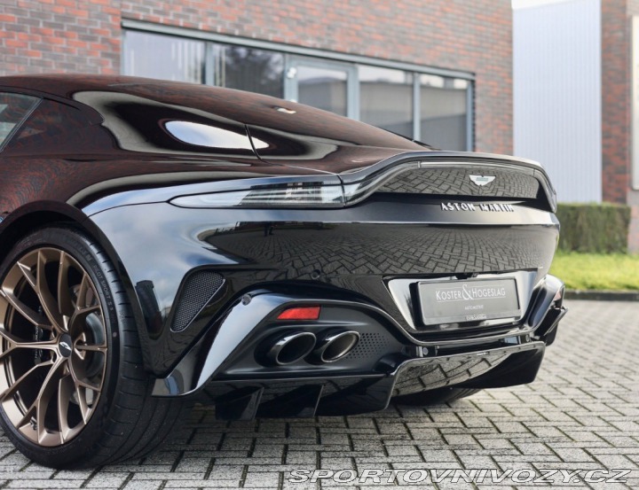 Aston Martin V8 Vantage  4.0  | Quicksilv 2025