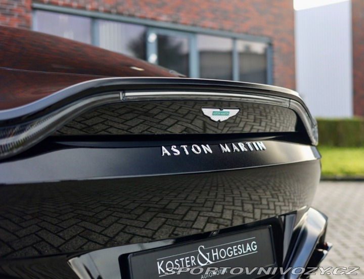 Aston Martin V8 Vantage  4.0  | Quicksilv 2025