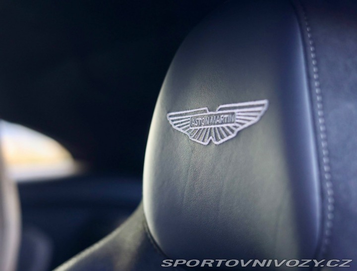 Aston Martin V8 Vantage  4.0  | Quicksilv 2025