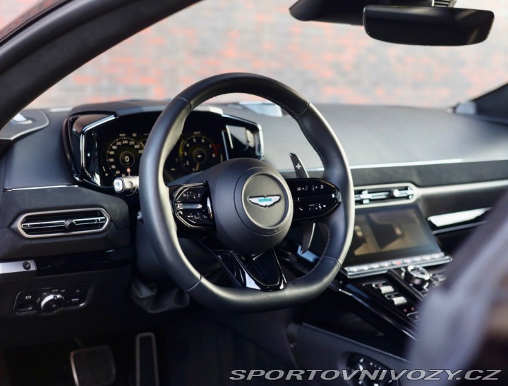 Aston Martin V8 Vantage  4.0  | Quicksilv 2025