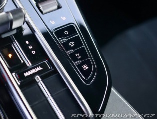 Aston Martin V8 Vantage  4.0  | Quicksilv 2025