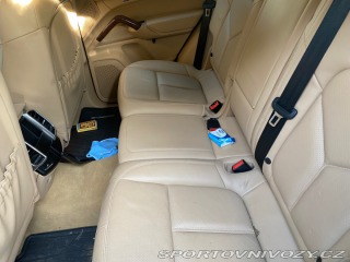 Porsche Cayenne SUV 2011