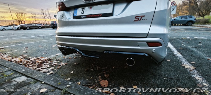 Ford Focus ST Focus ST-Line 2018