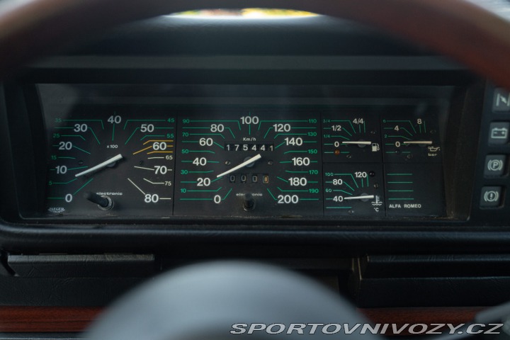 Alfa Romeo Ostatní modely ALFETTA QUADRIFOGLIO 2.0 1983