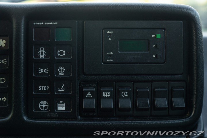 Alfa Romeo Ostatní modely ALFETTA QUADRIFOGLIO 2.0 1983