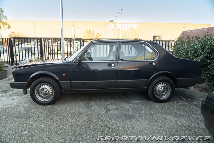 Alfa Romeo Ostatní modely ALFETTA QUADRIFOGLIO 2.0 1983
