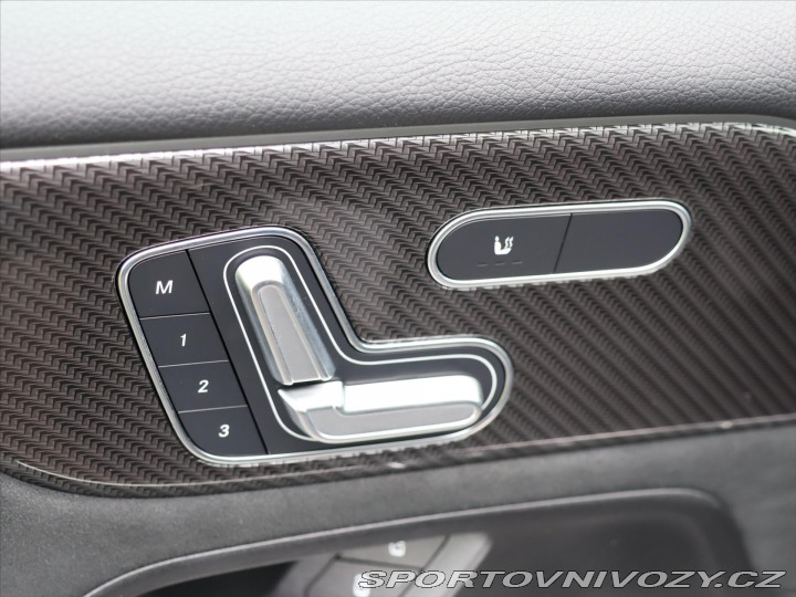 Mercedes-Benz Ostatní modely GLB 2,0 220 4MATIC AMG Premiu 2025