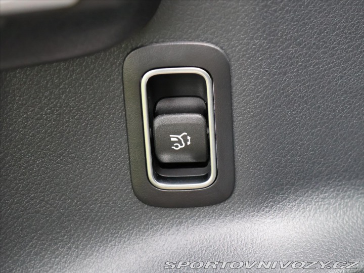 Mercedes-Benz Ostatní modely GLB 2,0 220 4MATIC AMG Premiu 2025