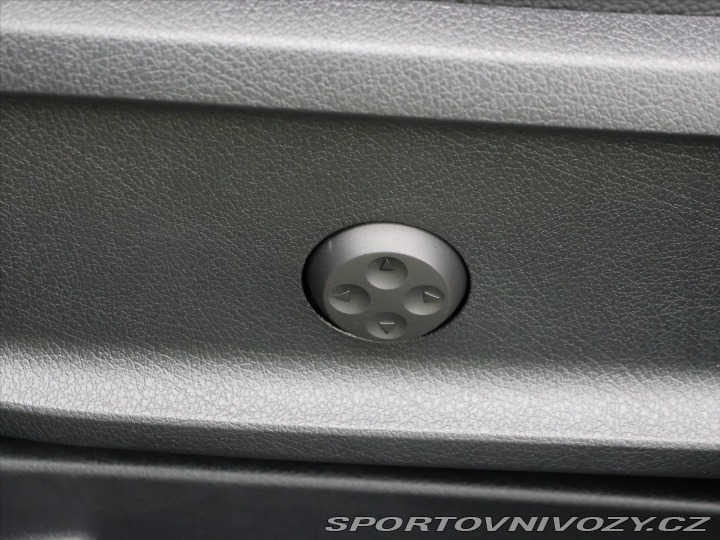 Mercedes-Benz Ostatní modely 2,0 220 4MATIC AMG Premiu 2025