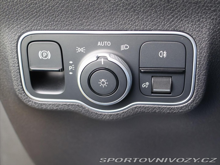 Mercedes-Benz Ostatní modely 2,0 220 4MATIC AMG Premiu 2025