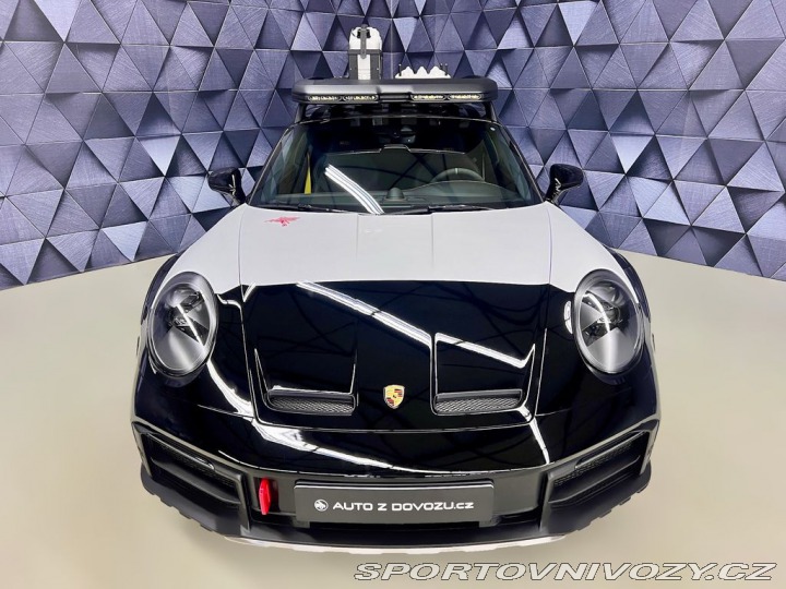 Porsche 911 DAKAR RALLY LTD. 992 2023