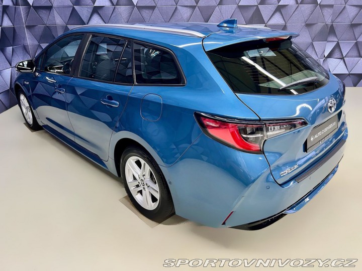 Toyota Corolla 2.0 HYBRID e-CVT COMFORT, 2021