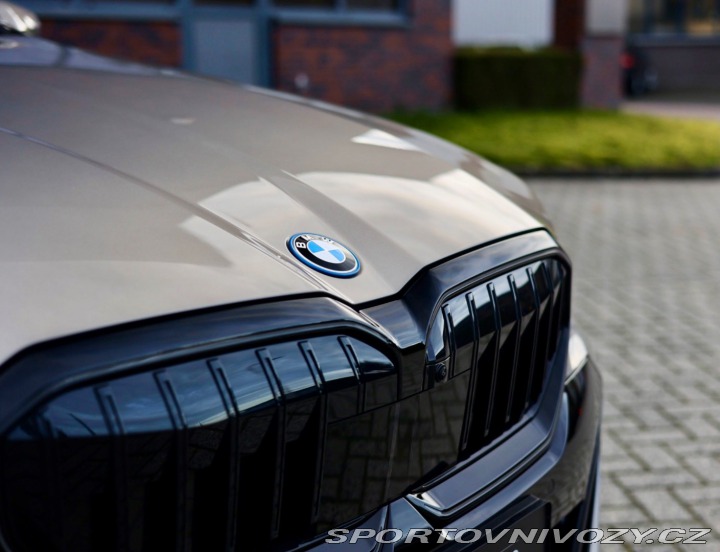 BMW 5 Touring 550e xDrive M S 2025