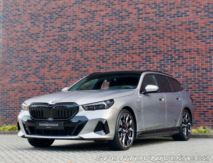 BMW 5 Touring 550e xDrive M S 2025