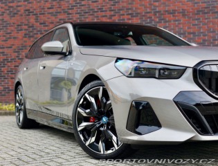 BMW 5 Touring 550e xDrive M S 2025