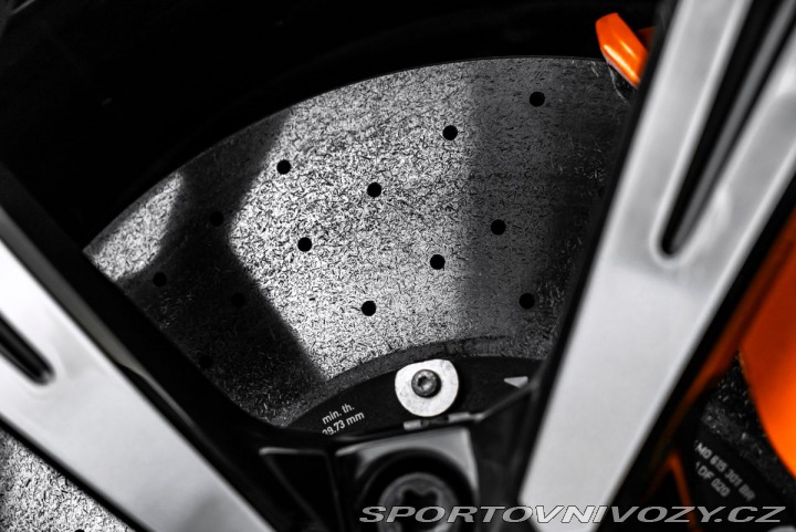 Lamborghini Urus 4.0 V8, pano, masáže, 360 1800