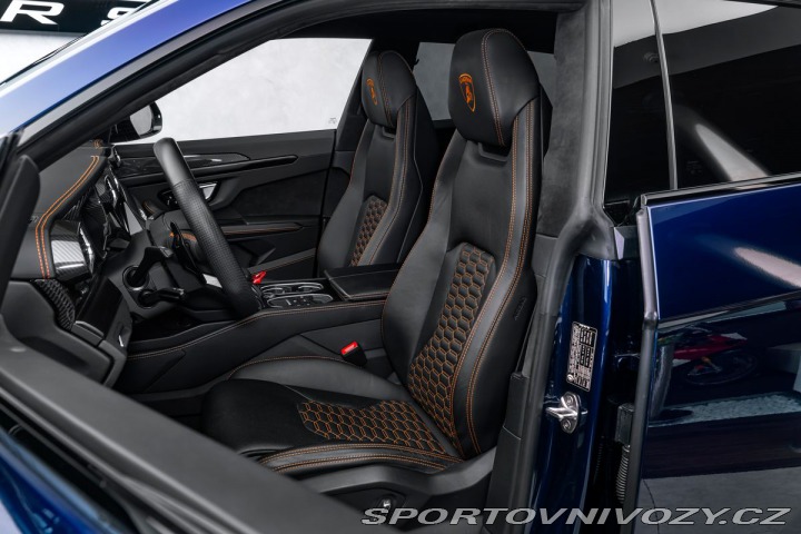 Lamborghini Urus 4.0 V8, pano, masáže, 360 1800