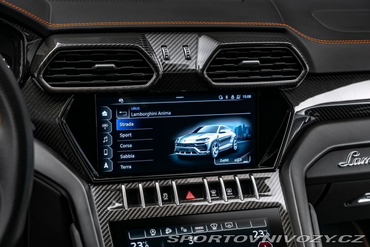 Lamborghini Urus 4.0 V8, pano, masáže, 360 1800