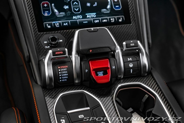 Lamborghini Urus 4.0 V8, pano, masáže, 360 2022