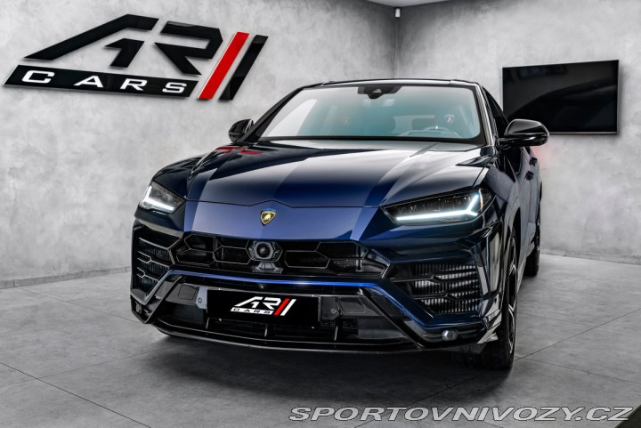 Lamborghini Urus 4.0 V8, pano, masáže, 360 1800